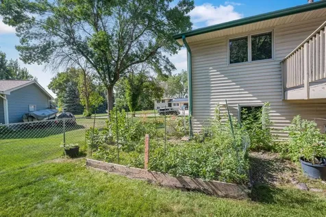 9109 Erickson Court N Brooklyn Park MN 55428