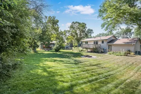 9109 Erickson Court N Brooklyn Park MN 55428