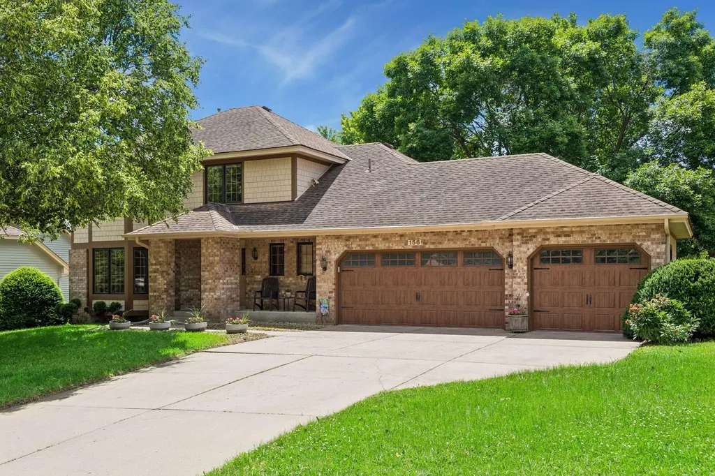 156 Red Oaks Drive Vadnais Heights MN 55127