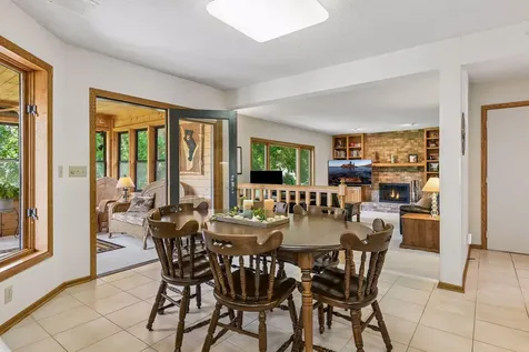 156 Red Oaks Drive Vadnais Heights MN 55127