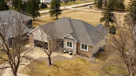 2945 Stonegate Court SW Rochester MN 55902