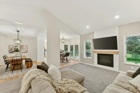 2945 Stonegate Court SW Rochester MN 55902
