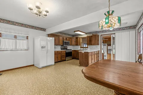 823 Oakwood Drive Anoka MN 55303