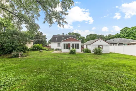 823 Oakwood Drive Anoka MN 55303