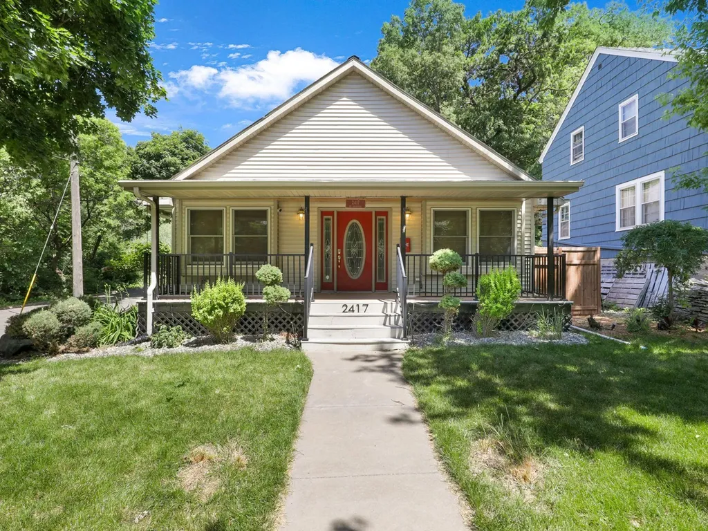 2417 Bourne Avenue Saint Paul MN 55108