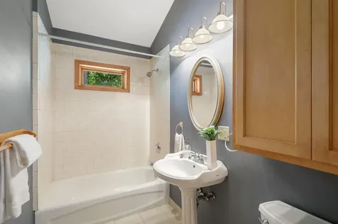 2417 Bourne Avenue Saint Paul MN 55108