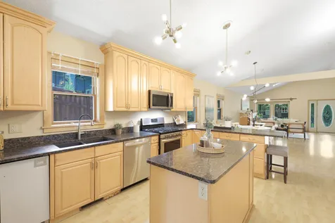 2417 Bourne Avenue Saint Paul MN 55108