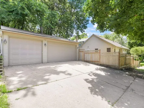 2417 Bourne Avenue Saint Paul MN 55108