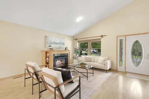 2417 Bourne Avenue Saint Paul MN 55108