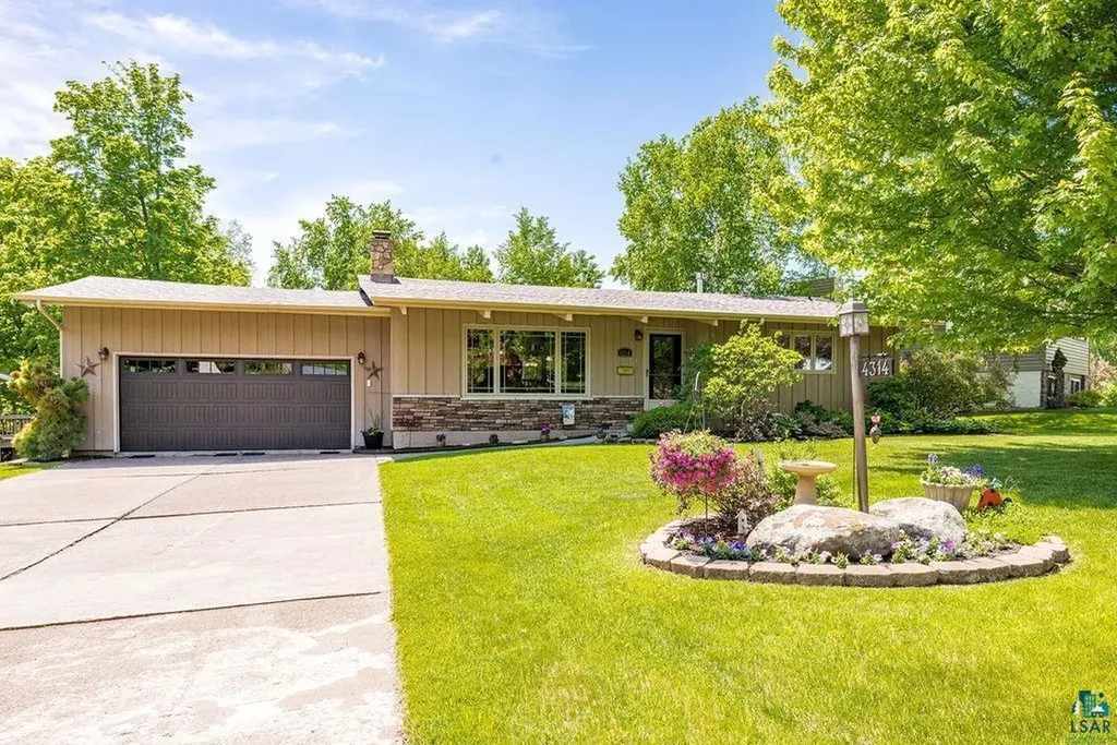 4314 Peabody Lane Duluth MN 55804