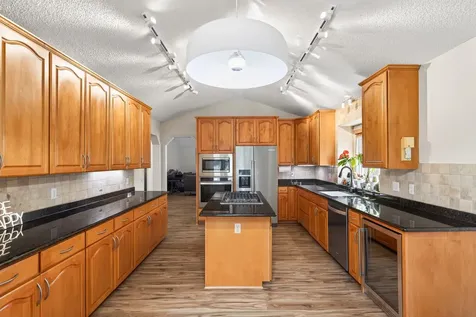 10417 Fawns Way Eden Prairie MN 55347