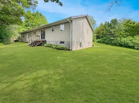 1622 Us Highway 8 Saint Croix Falls WI 54024