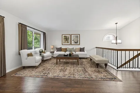 1544 Clemson Drive Eagan MN 55122
