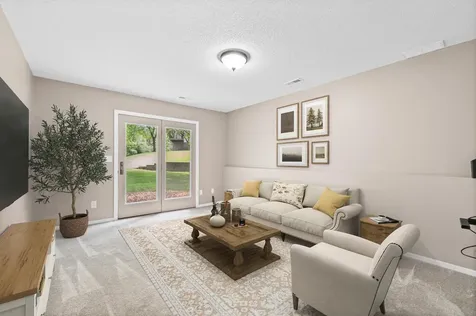 1544 Clemson Drive Eagan MN 55122