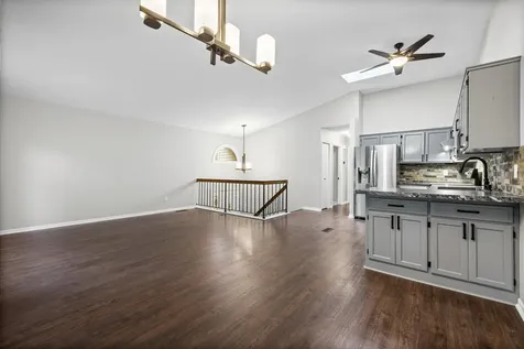 1544 Clemson Drive Eagan MN 55122