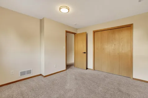 5852 Excalibur Court NW Rochester MN 55901