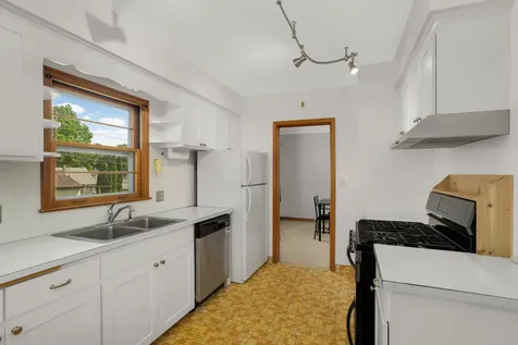1975 Fremont Avenue E Saint Paul MN 55119