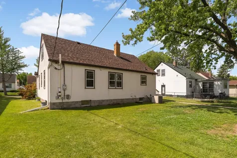 1975 Fremont Avenue E Saint Paul MN 55119