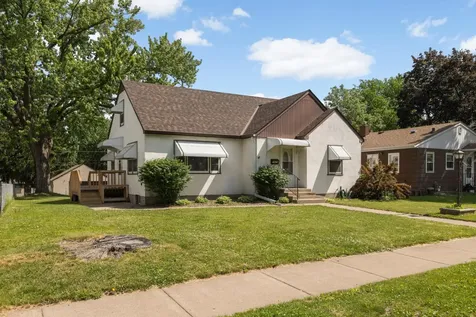 1975 Fremont Avenue E Saint Paul MN 55119
