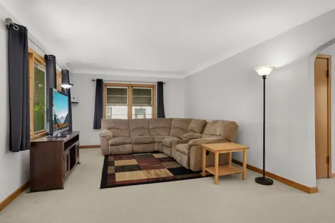 1975 Fremont Avenue E Saint Paul MN 55119