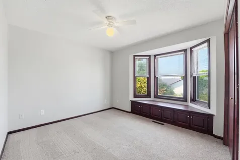 1004 Canterbury Avenue NE Buffalo MN 55313