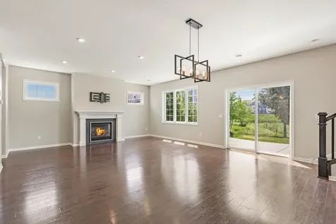 1075 Anthony Way Victoria MN 55386
