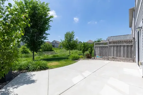1075 Anthony Way Victoria MN 55386