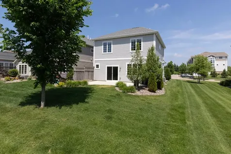 1075 Anthony Way Victoria MN 55386