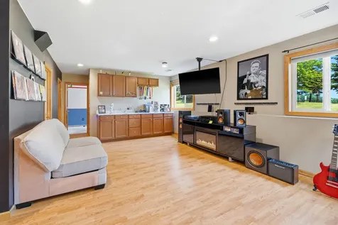 11060 14th Street NE Hanover MN 55341