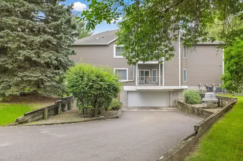 742 County Road F W Shoreview MN 55126