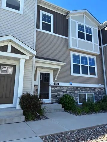 2283 Polar Way North Saint Paul MN 55109