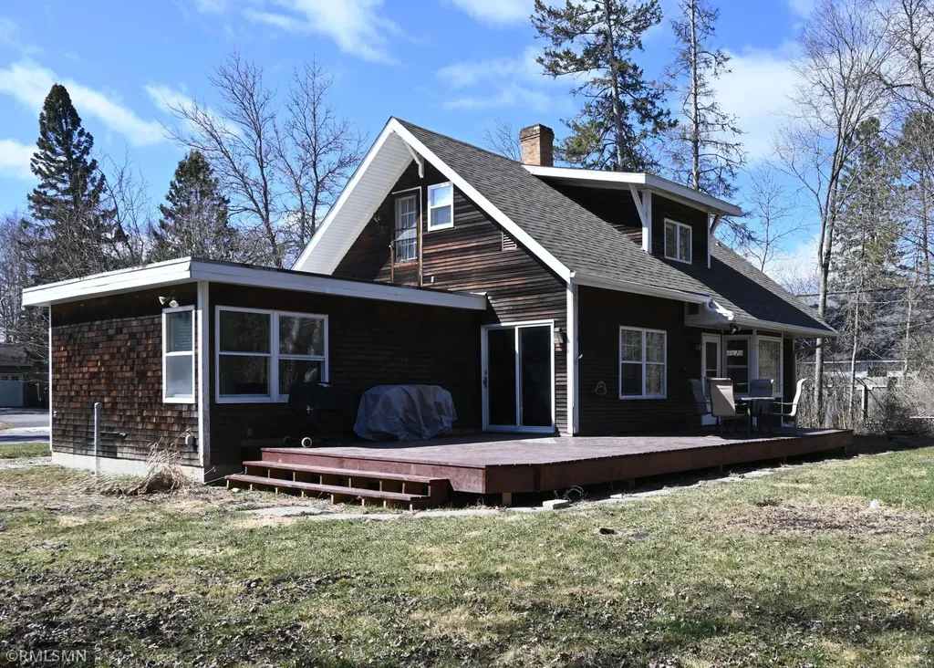 219 W Vermilion Drive Cook MN 55723