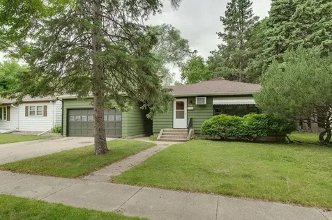 419 16th Street S Moorhead MN 56560