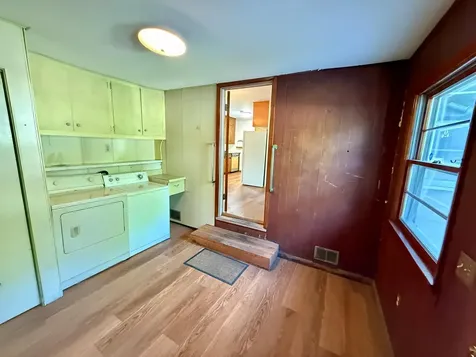 220 S 4th Street Bird Island MN 55310