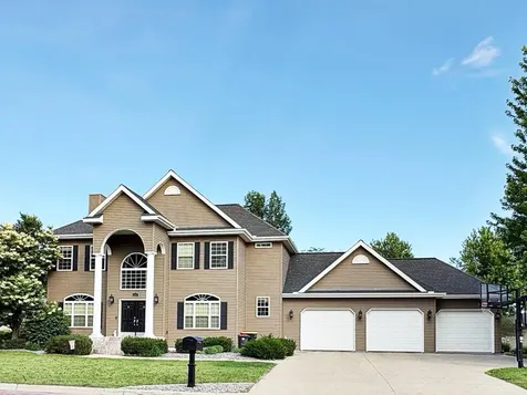 504 Northwood Drive Redwood Falls MN 56283