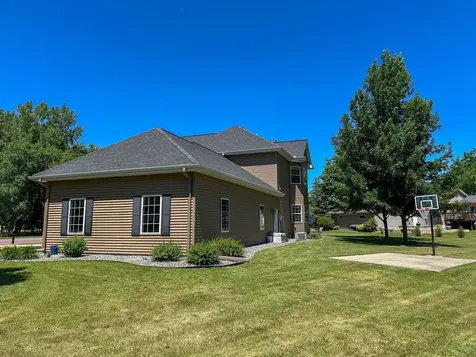 504 Northwood Drive Redwood Falls MN 56283
