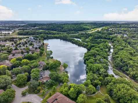 2055 Carriage Drive SW Rochester MN 55902