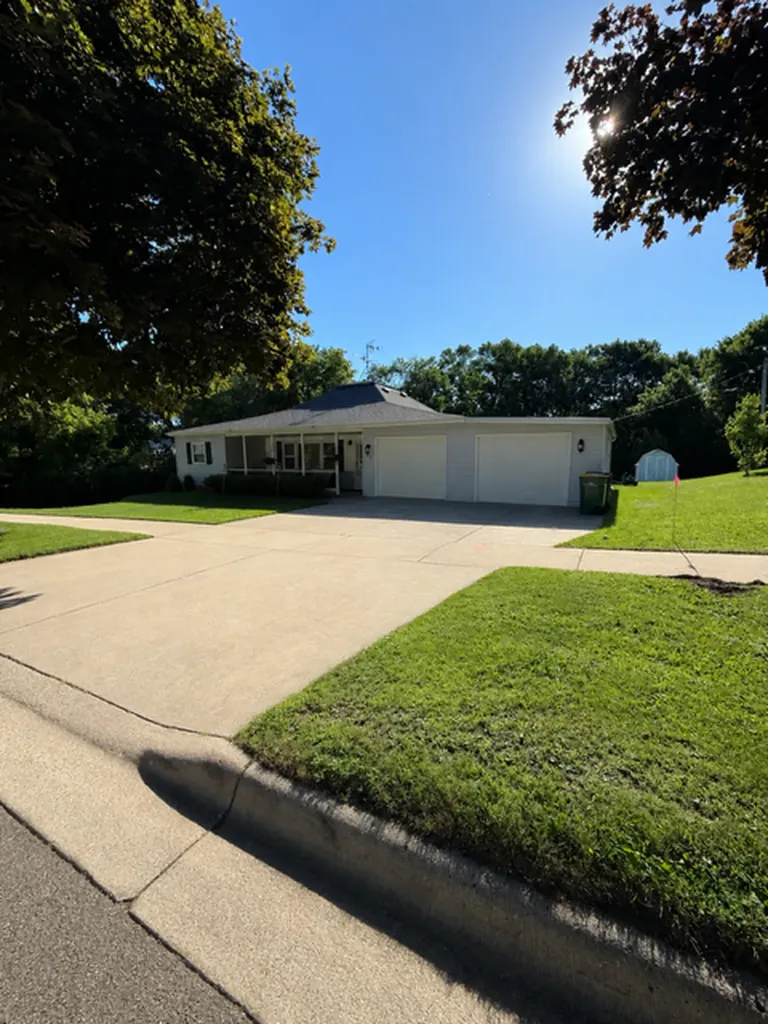 109 S Griffin Street Lakefield MN 56150