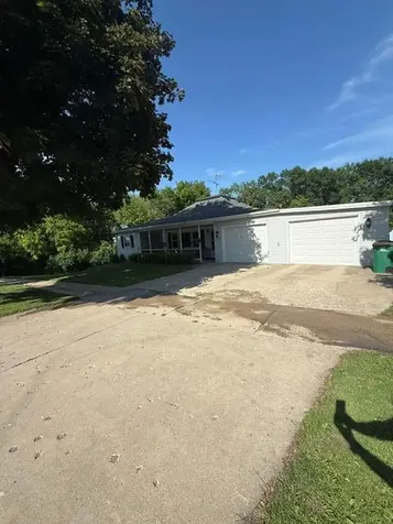 109 S Griffin Street Lakefield MN 56150