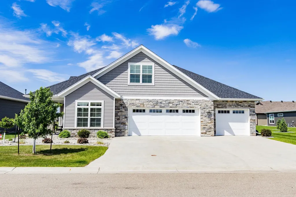 5179 Mira Way W West Fargo ND 58078
