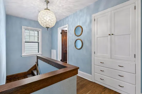 1870 Beechwood Avenue Saint Paul MN 55116