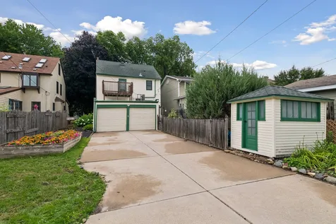 1870 Beechwood Avenue Saint Paul MN 55116