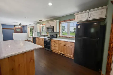 33232 580th Avenue Grove City MN 56243