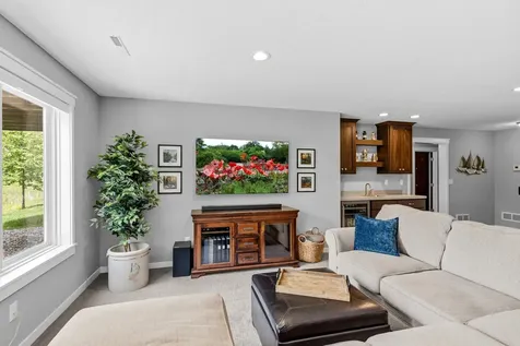 2504 Neal Court N Stillwater MN 55082