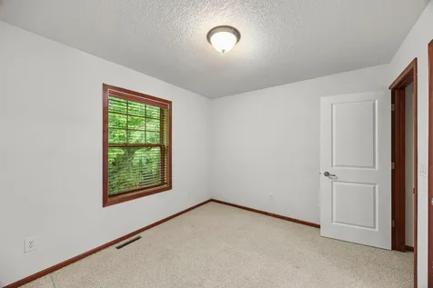4022 Cedar Grove Lane Eagan MN 55122