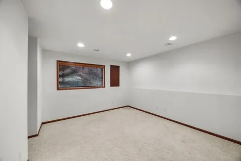 4022 Cedar Grove Lane Eagan MN 55122