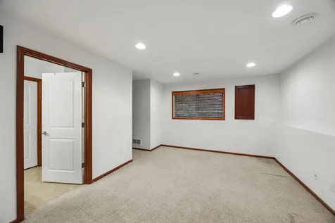 4022 Cedar Grove Lane Eagan MN 55122