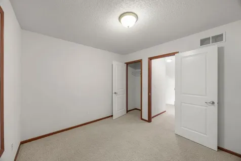 4022 Cedar Grove Lane Eagan MN 55122