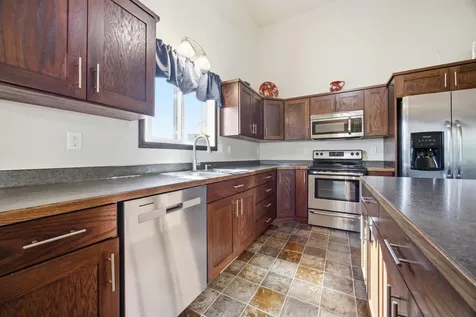 1236 31st Avenue W West Fargo ND 58078