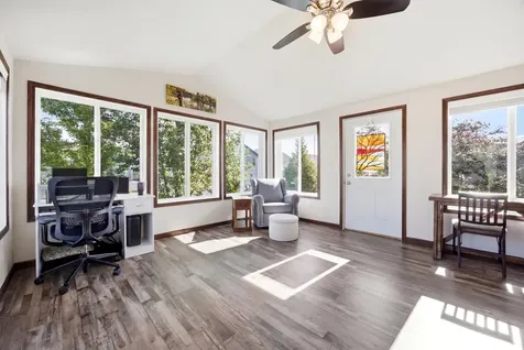 1236 31st Avenue W West Fargo ND 58078